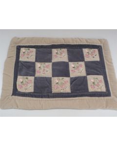 COLLECTABLE SETLER BEAR BLANKET THROW 45X30CM BEIGE NEW