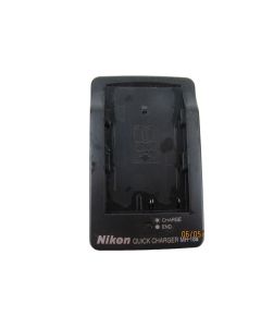 Nikon Quick Charger Digital Camera MH-18a D50 D70 D80 D90 D200 D300 D700 Genuine