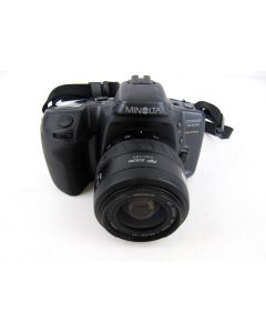 MINOLTA DYNAX 500si 35mm FILM CAMERA AF ZOOM LENS 35-70mm Vintage Retro Black