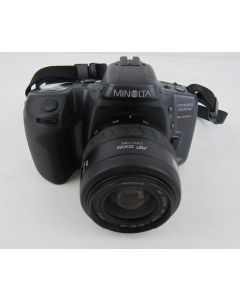 MINOLTA DYNAX 500si 35mm FILM CAMERA AF ZOOM LENS 35-70mm Vintage Shoulder Strap